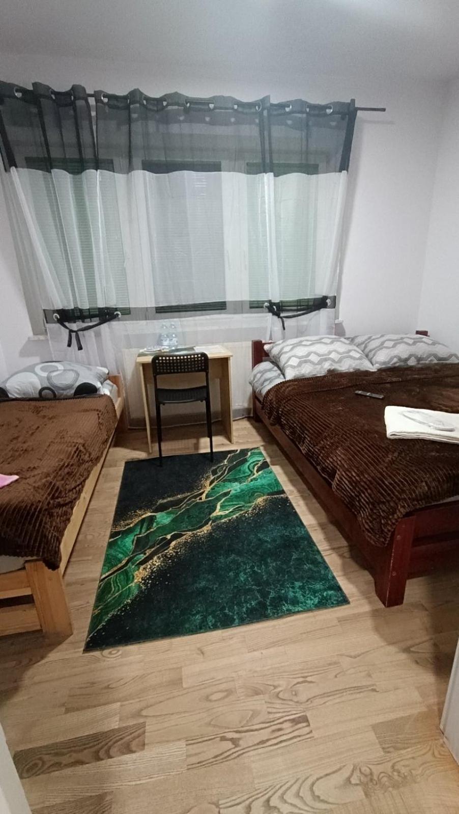 Saska Ochota Forest Guest House Varşovia Exterior foto